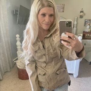 Meet your Posher, Amber